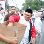 Ramadhan Penuh Kepedulian, DPRD Gerindra Tasikmalaya Bagi 600 Takjil